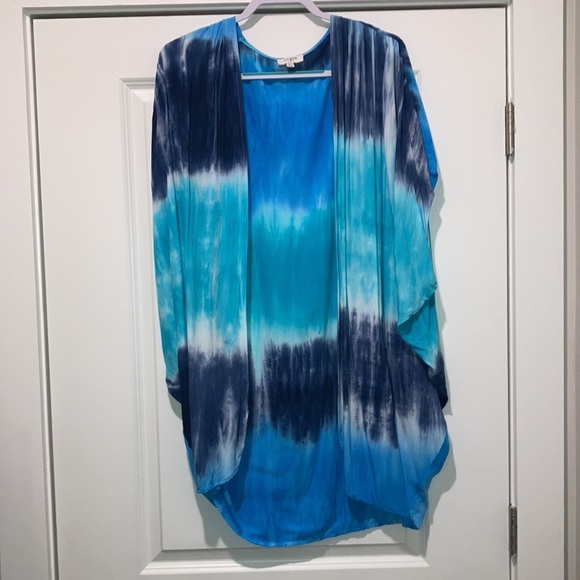 Umgee Lightweight Ombre Kimono - Picture 4 of 8